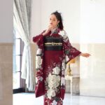華やかでドレスライクな着こなしを